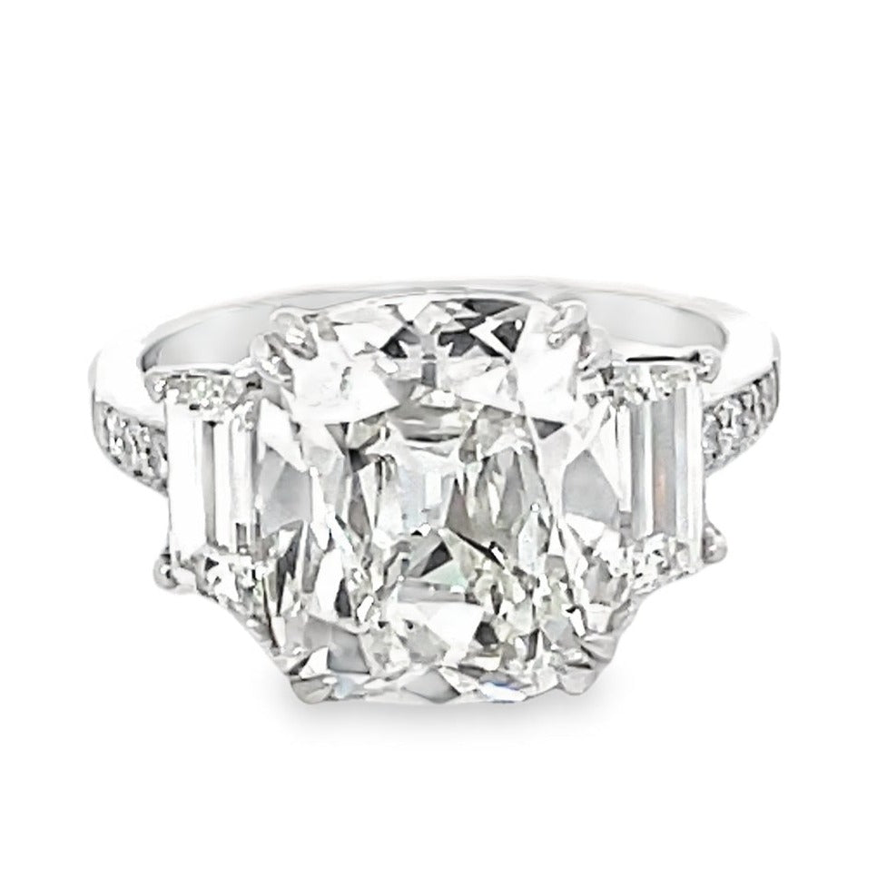 Front view of 6.01ct Antique Cushion Cut Diamond Engagement Ring, I Color, Platinum