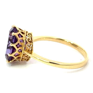 Side view of 3.38ct Oval Cut Natural Amethyst Engagement Ring, 18k Yellow Gold