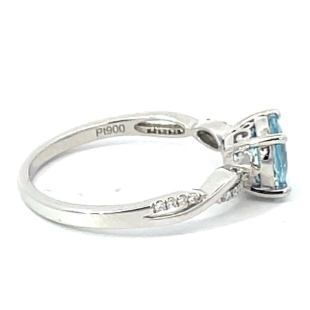 Side view of 1.16ct Round Cut Aquamarine Engagement Ring, Platinum