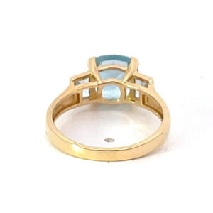 Back view of 1.95ct Cushion Cut Aquamarine Engagement Ring, 18k Yellow Gold