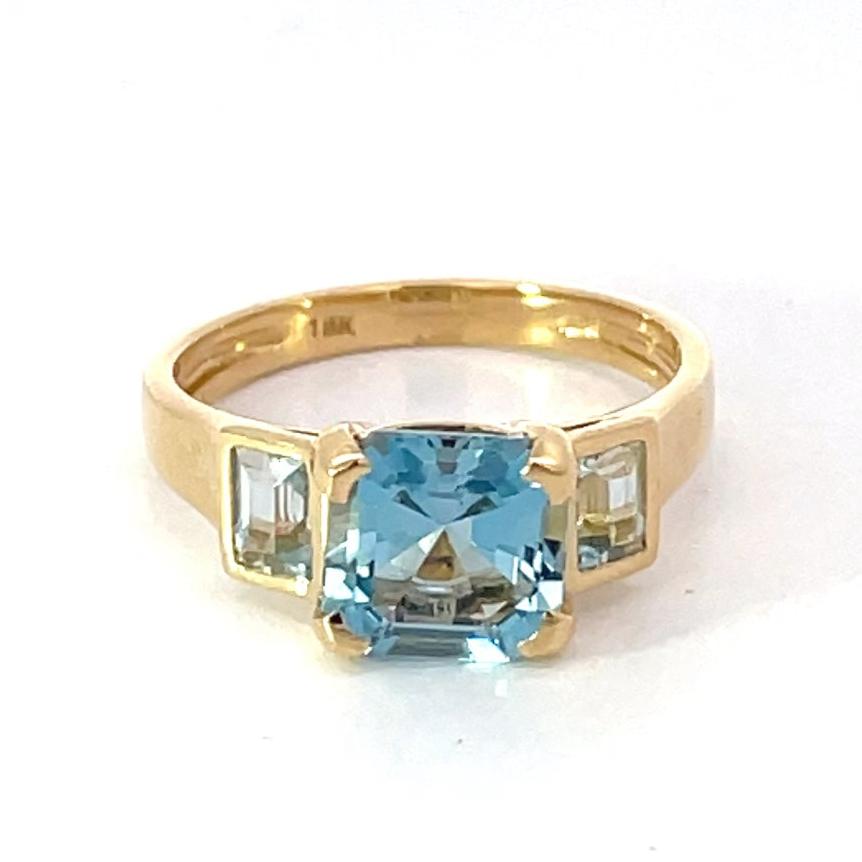 Front view of 1.32ct Asscher Cut Aquamarine Engagement Ring, 18k Yellow Gold